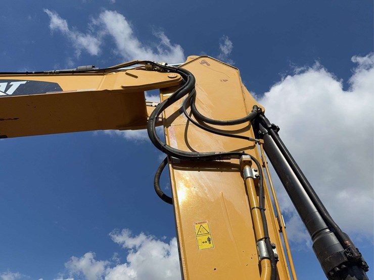 2013-caterpillar-329el-image-46
