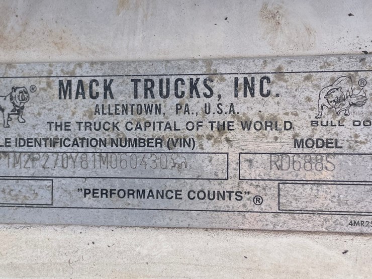 2001-mack-rd688s-image-2