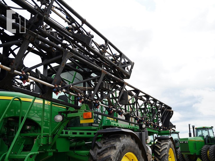 2011-john-deere-4930-image-10