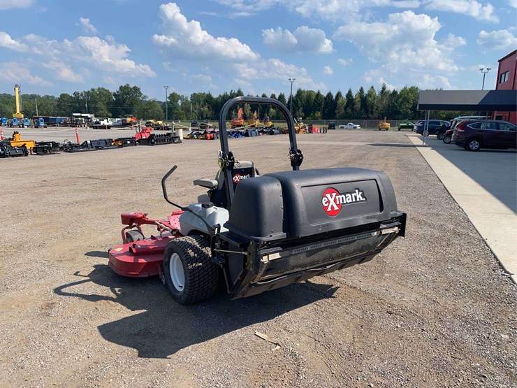 exmark-lazer-zero-turn-mower-image-7