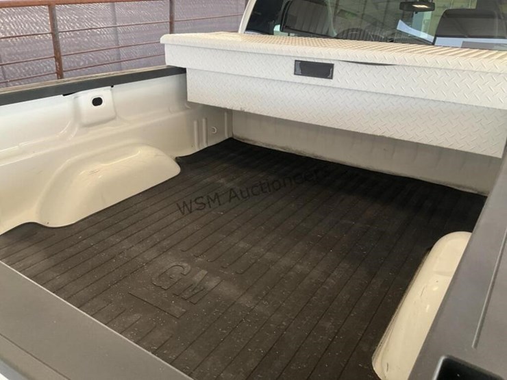 2014-chevrolet-silverado-1500-image-9