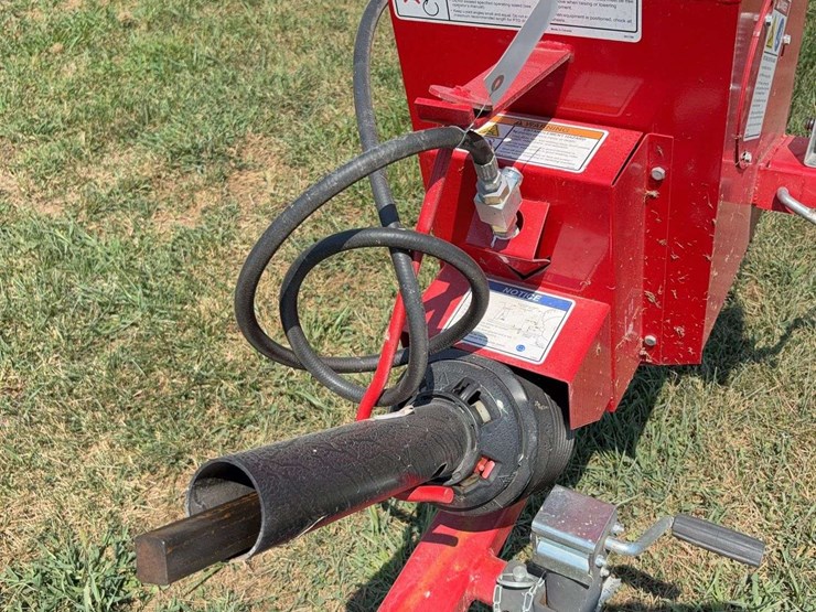 new-2023-agi-hutchinson-hx8-61-swing-away-auger,-540pto,-hyd-lift,-never-used-image-17