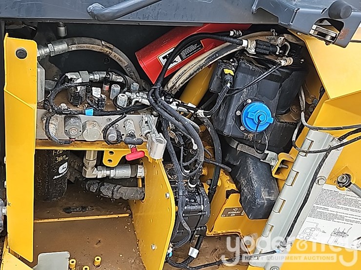2018-deere-850k-image-44