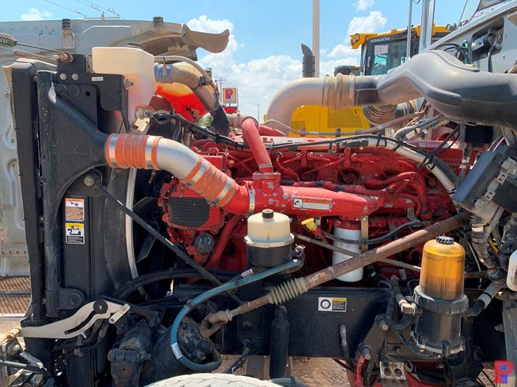 2013-peterbilt-388-image-33