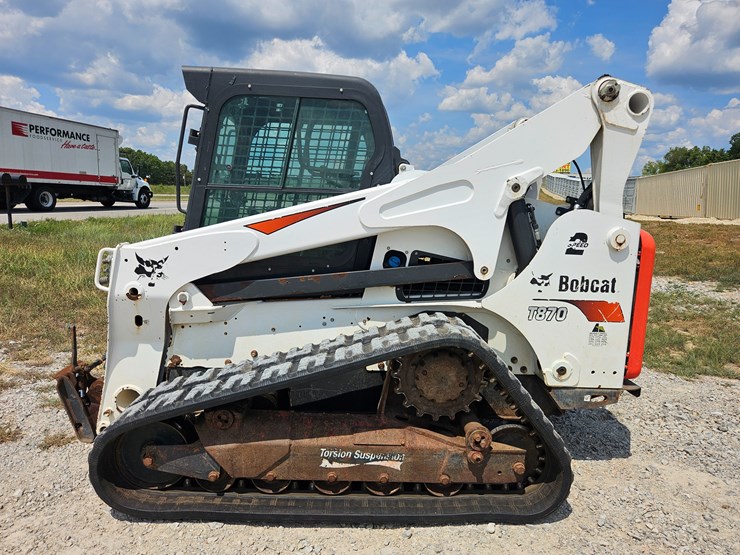 2019-bobcat-t870-image-7