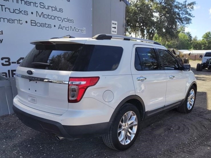 2012-ford-explorer-xlt-image-5