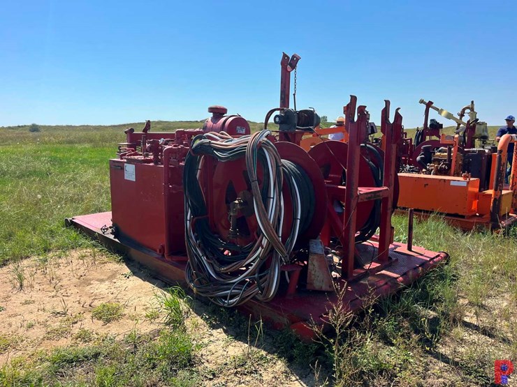 power-swivel-skid-(no-swivel)-w/-detroit-4-71-diesel-engine,-hoses-&-reels-image-6