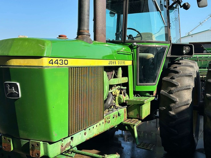 1987-john-deere-4430-image-4