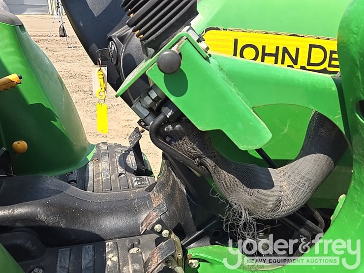 2009-john-deere-3038e-image-30