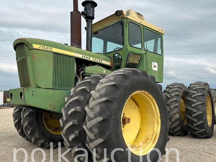 john-deere-7520-image-1