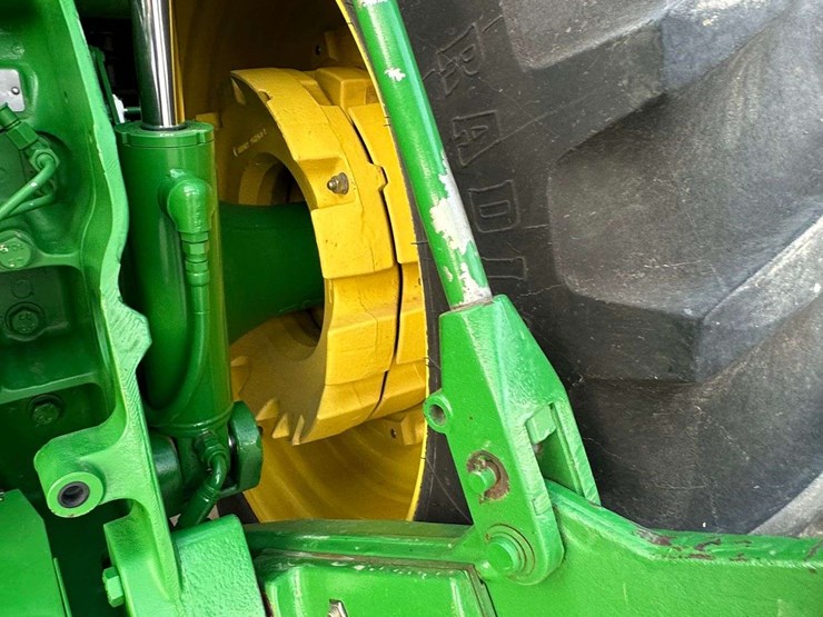 2000-john-deere-8310-image-36