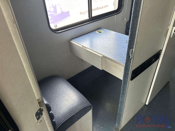 2002-blue-bird-f131612-bus-image-32