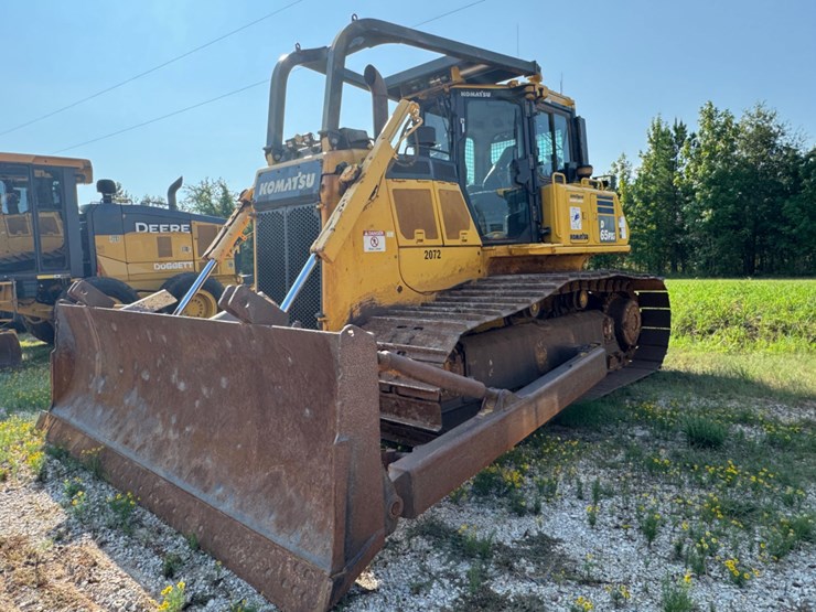 2019-komatsu-d65-image-1