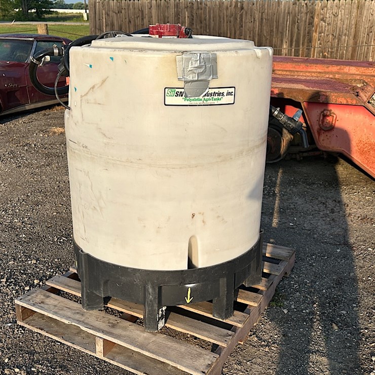 SNYDER INDUSTRIES POLYOLEFIN AGRI-TANK