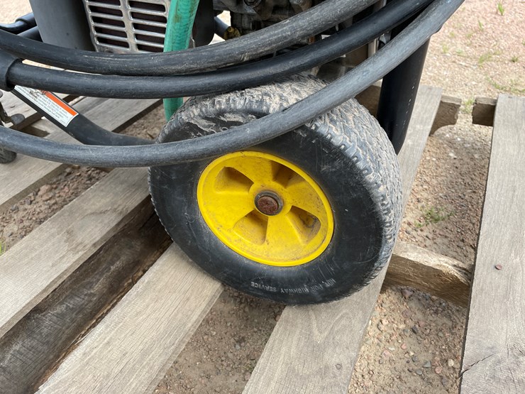 #4739-•-brute-pressure-washer-image-12