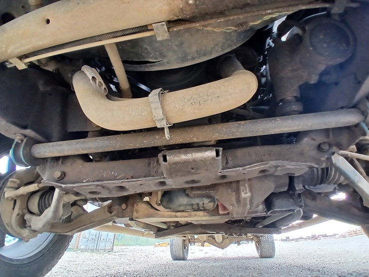 2005-chevrolet-silverado-image-21