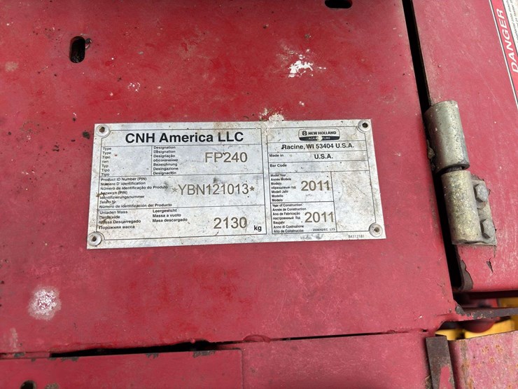 2011-new-holland-fp240-image-24