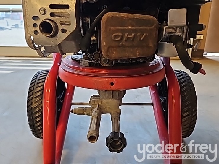 troy-bilt-pressure-washer-6.75-ft-lbs-torque-90cc,-200-max-psi,-engine-briggs&stratton-image-13