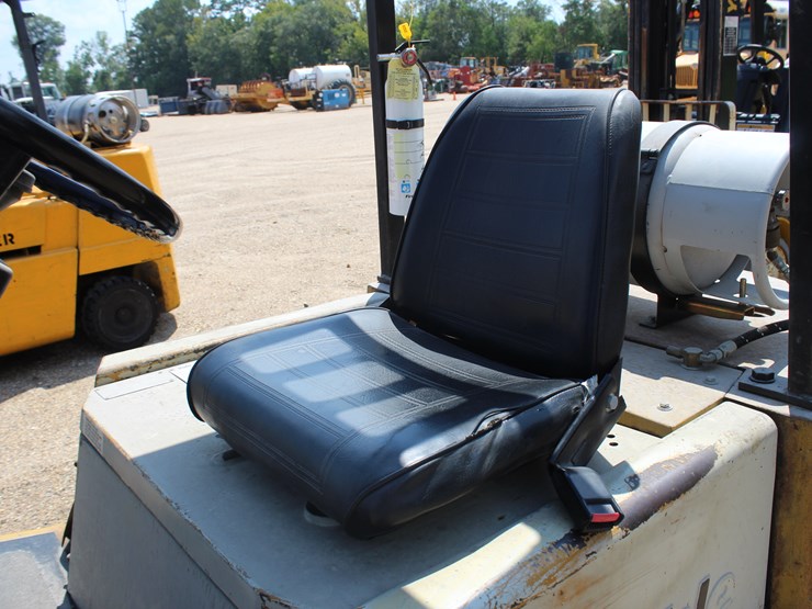 #22907-•-yale-gp050-forklift-image-6