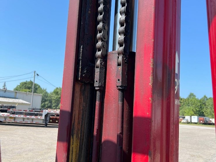 yale-20,000#-model-g-5-200-propane-forklift.-forks-are-4'-6"-long-by-7"-wide-by-3-1/4"-thick.-image-16