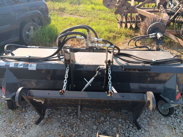 case-quick-attach-hyd.-broom,-with-dump,-used-less-than-10-hours,-will-fit-a-backhoe-or-wheel-loader,-very-nice-condition-image-1