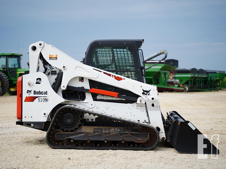 2022-bobcat-t770-image-4