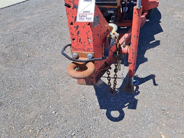 asphalt-crack-filler-image-12