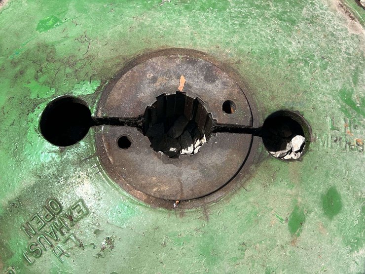 john-deere-model-g-flywheel-image-3