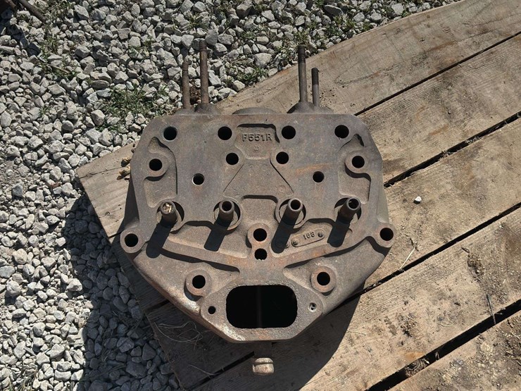 john-deere-model-g-head-image-1