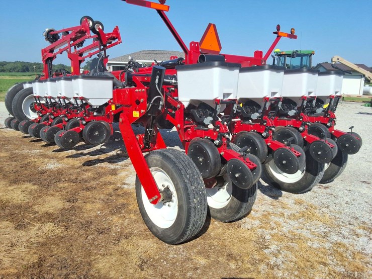 2014-massey-ferguson-9824ve-image-4