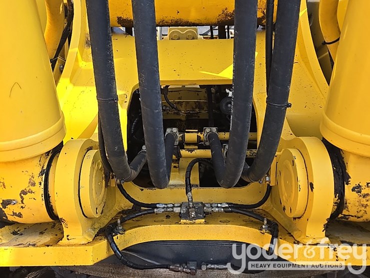 2021-komatsu-pc490-lc-11-image-40