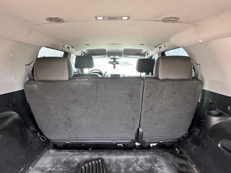 2015-chevrolet-tahoe-image-23