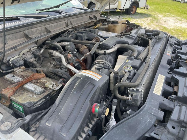 2011-ford-f550-image-30