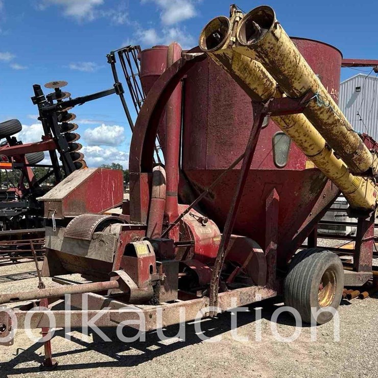 NEW HOLLAND 354
