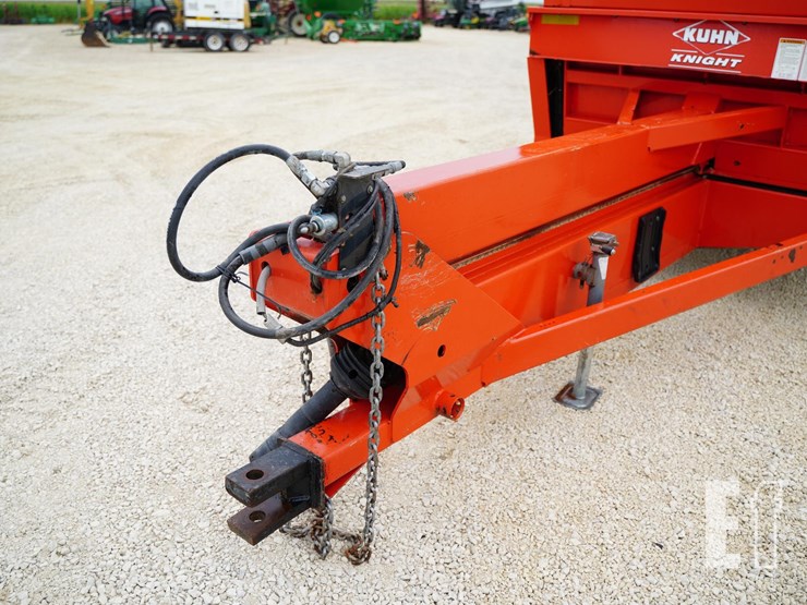 2009-kuhn-knight-2044-image-10