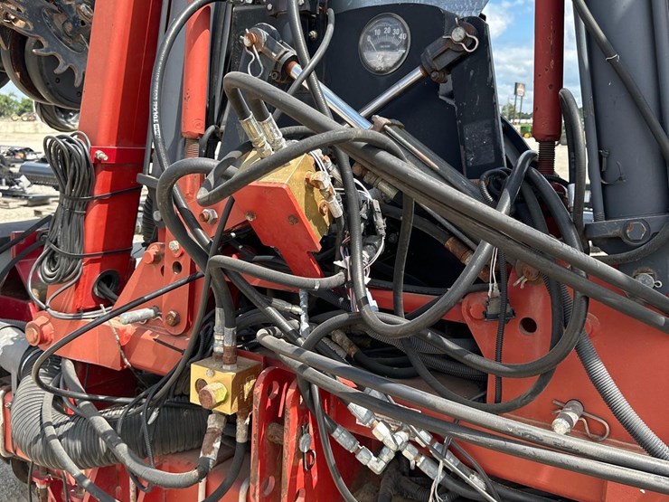 case-ih-1200-image-5