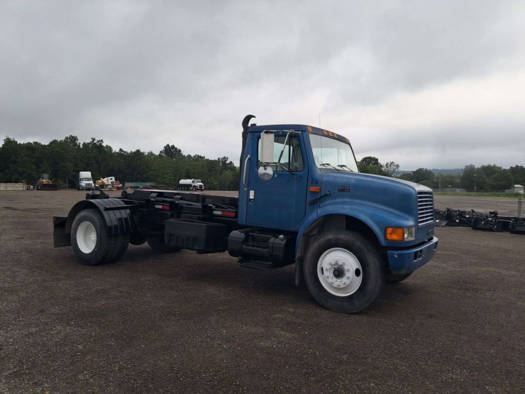 1996-international-4700-image-2