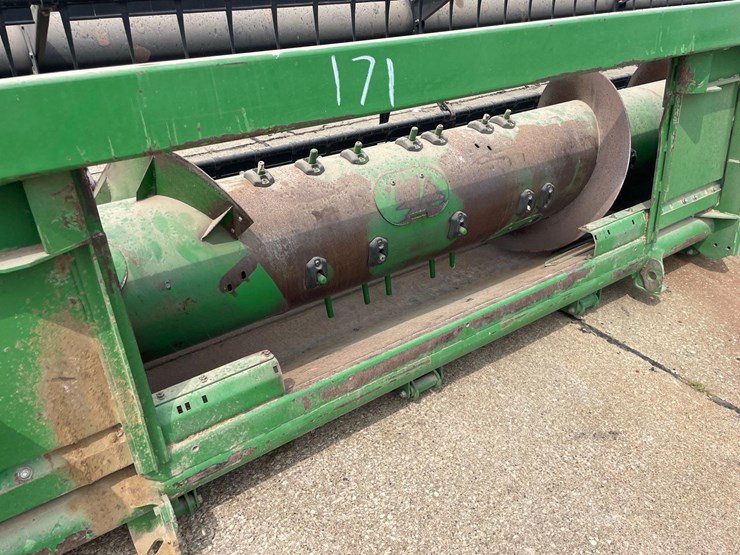 2011-john-deere-635f-image-30