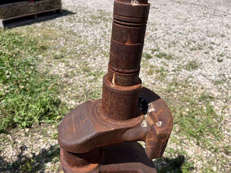 john-deere-model-g-flywheel-and-crankshaft-image-6