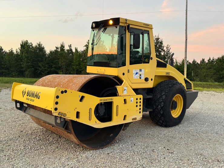 2014-bomag-bw213dh-4-image-1
