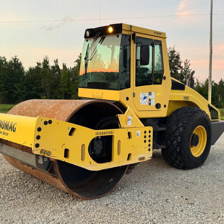 2014 BOMAG BW213DH-4