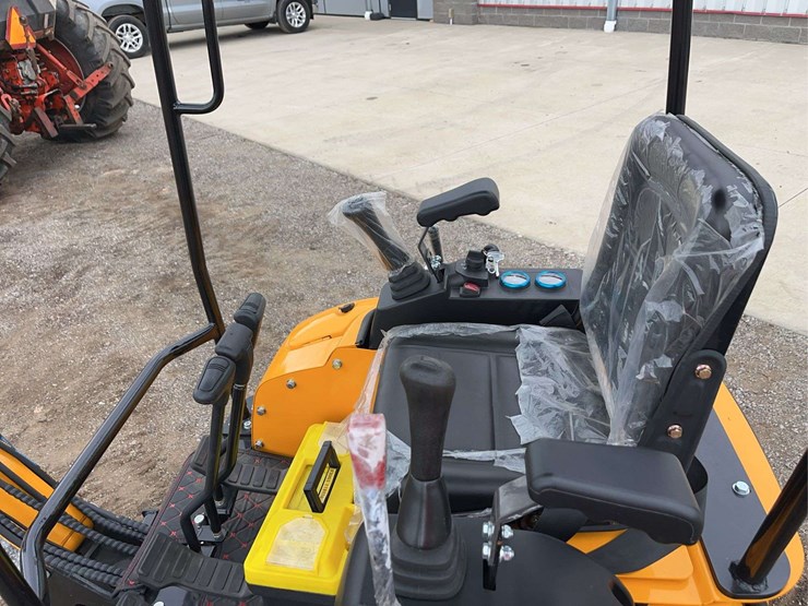 mini-pro-1.5-ton-mini-excavator-image-6