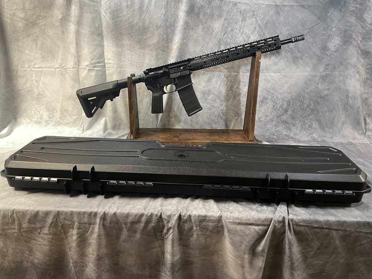 #4599-•-watchtower-arms-ar-15-tactical-5.56-nato-semi-auto-rifle,-sn:-t15mwt02282-image-1