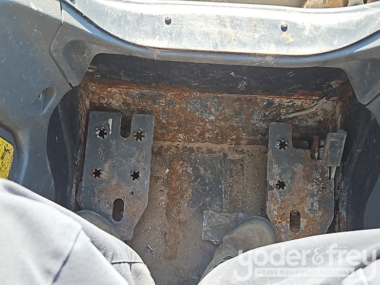 2021-bobcat-t62-image-27