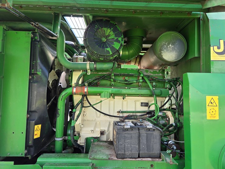 2002-john-deere-6850-image-21