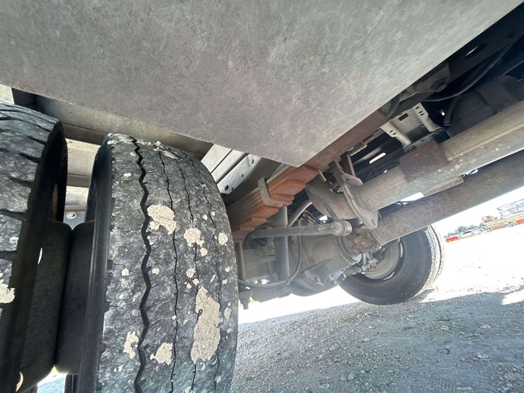 2015-ford-f550-image-23