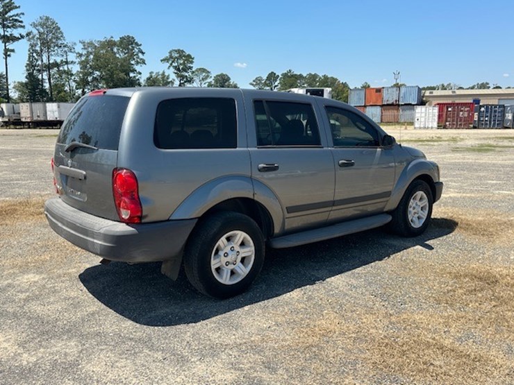 2005-dodge-durango-image-3