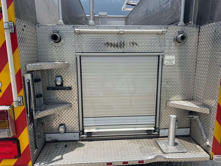 2003-pierce-tilt-cab-fire-truck-image-20