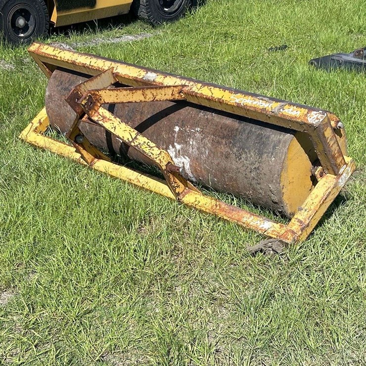 Pull-Behind Smooth Drum Ballast Roller