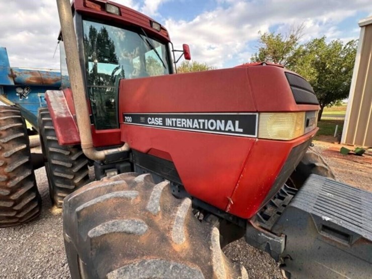 case-7130-tractor-image-15